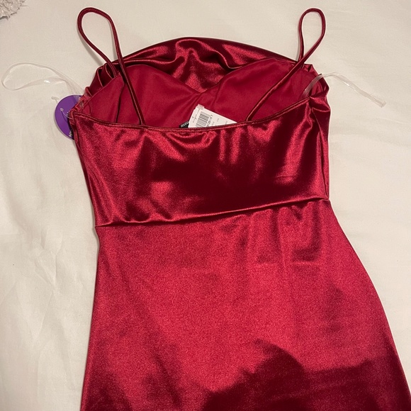 NEW Silk Ruched Fitted Dress - Picture 4 of 5